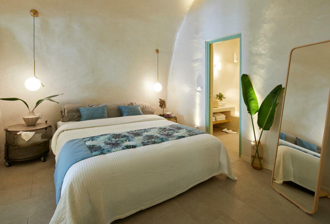Gitsa Cliff Luxury Villa Imerovígli Buitenkant foto